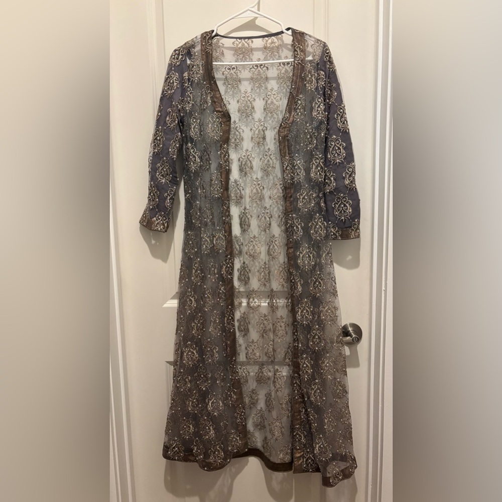 Desi Cape